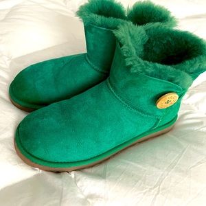 UGG Boots Kelly Green Sz 8